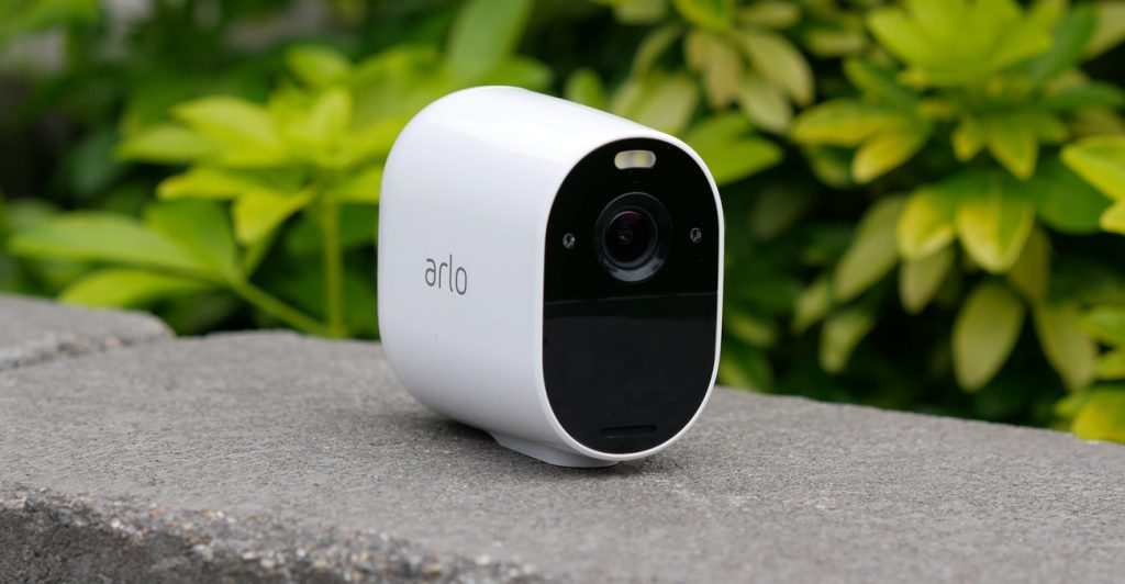 Arlo Essential Spotlight Test
