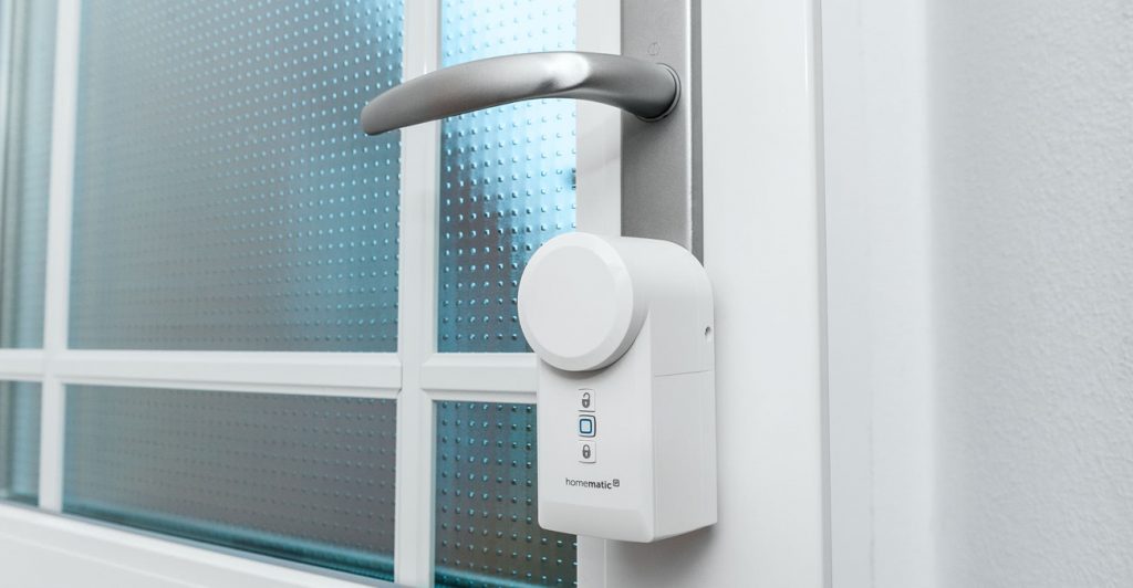 Türschloss mit Smartphone öffnen