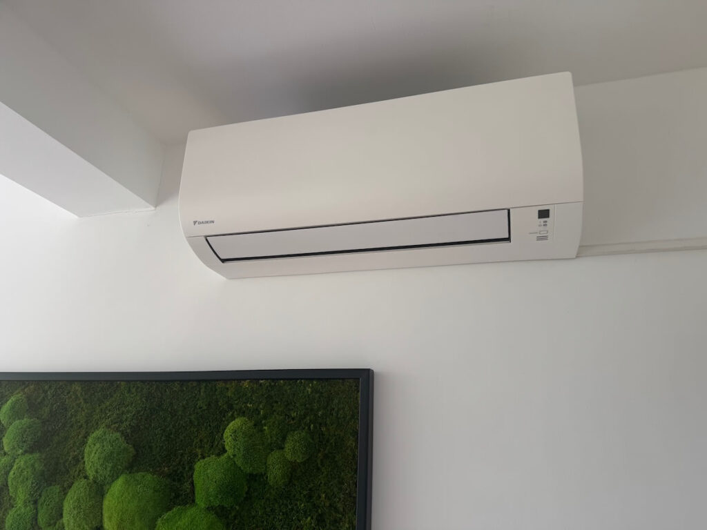 Ein Innengerät einer Klimaanlage.