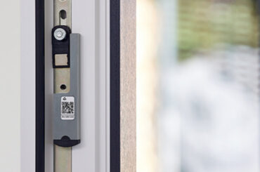 Siegenia bringt Matter-Fenstersensor für 42 Euro auf den Markt