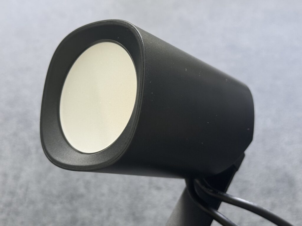 Govee Outdoor LED Strahler Lite: Einzelaufnahme eines Strahlers
