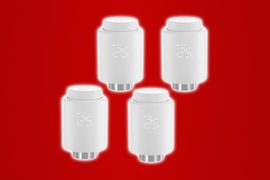 Angebote im Rahmen der Prime Deal Days 2026: 4 smarte Heizkörperthermostate auf einem roten Hintergrund.
