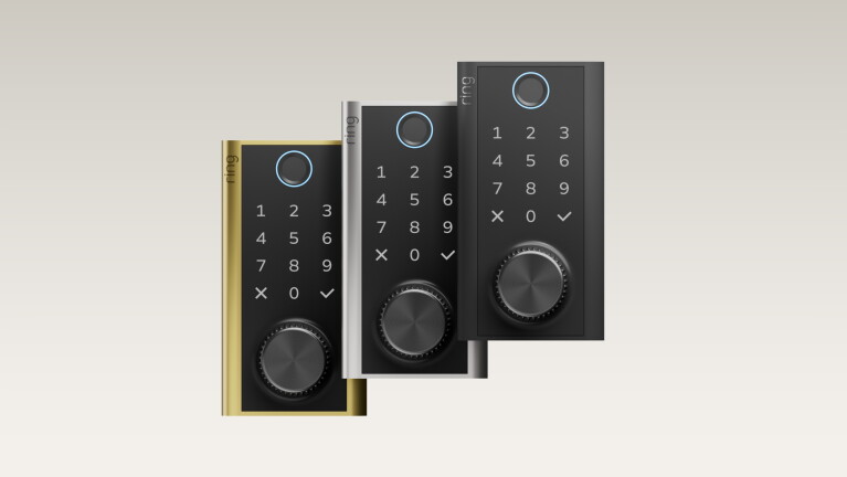 Drei Ring Smart Locks nebeneinander in Messing, Silber und Schwarz, jeweils mit Zahlenfeld und Drehknopf