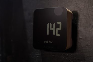 Airgeek A1: Luftqualitätsmonitor aus Holz mit Feinstaubsensor, Matter und Zigbee kommt auf Kickstarter